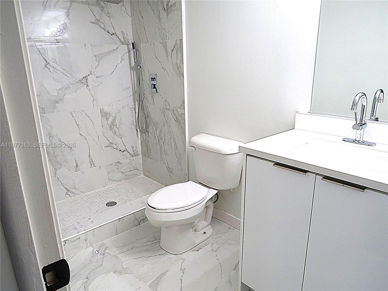 3591 Inverrary Dr, Unit 203, Lauderhill, FL 33319 Photo