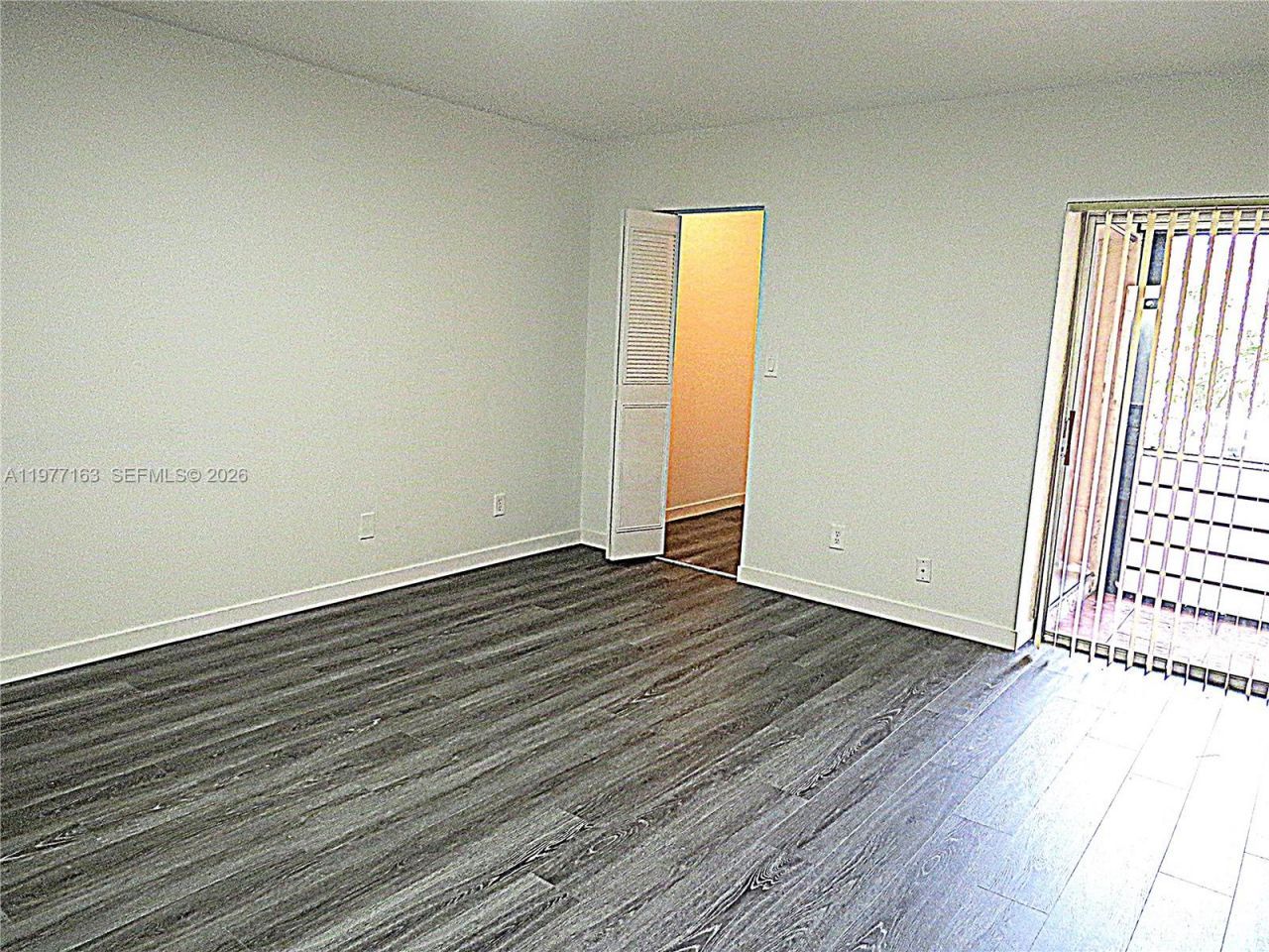 3591 Inverrary Dr, Unit 203, Lauderhill, FL 33319 Photo