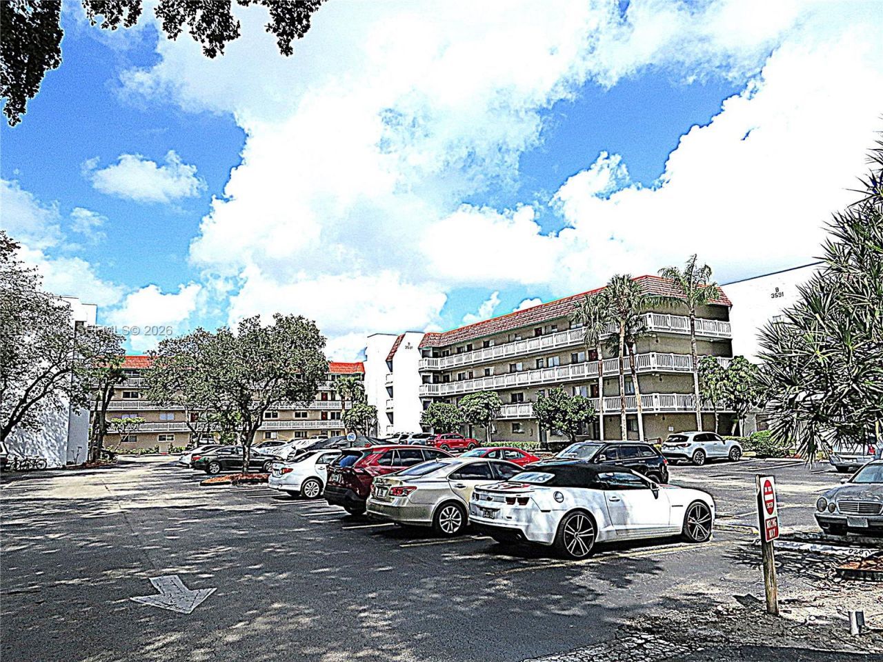 3591 Inverrary Dr, Unit 203, Lauderhill, FL 33319 Photo