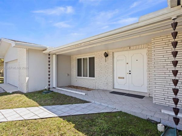 11807 SW 112th Ave , Miami, FL 33176