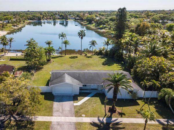 11807 SW 112th Ave, Miami, FL 33176