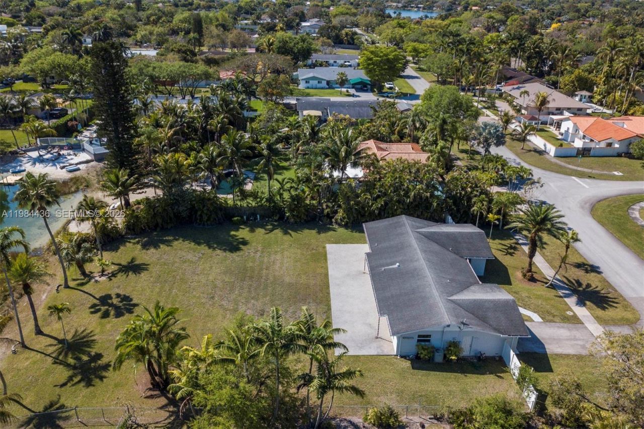 11807 SW 112th Ave , Miami, FL 33176 Photo