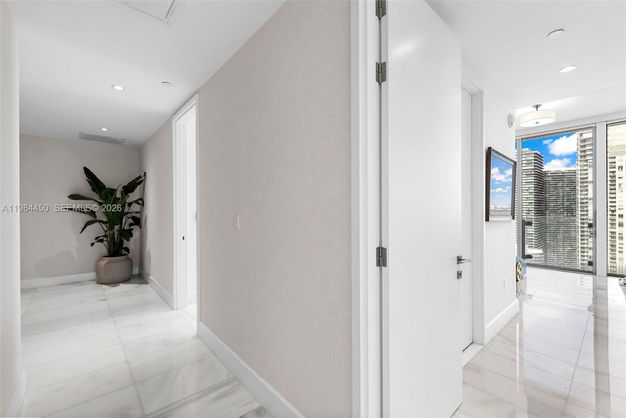 700 NE 26th Ter , Unit 3401, Miami, FL 33137 Photo