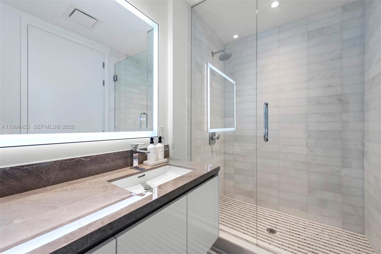 700 NE 26th Ter , Unit 3401, Miami, FL 33137 Photo