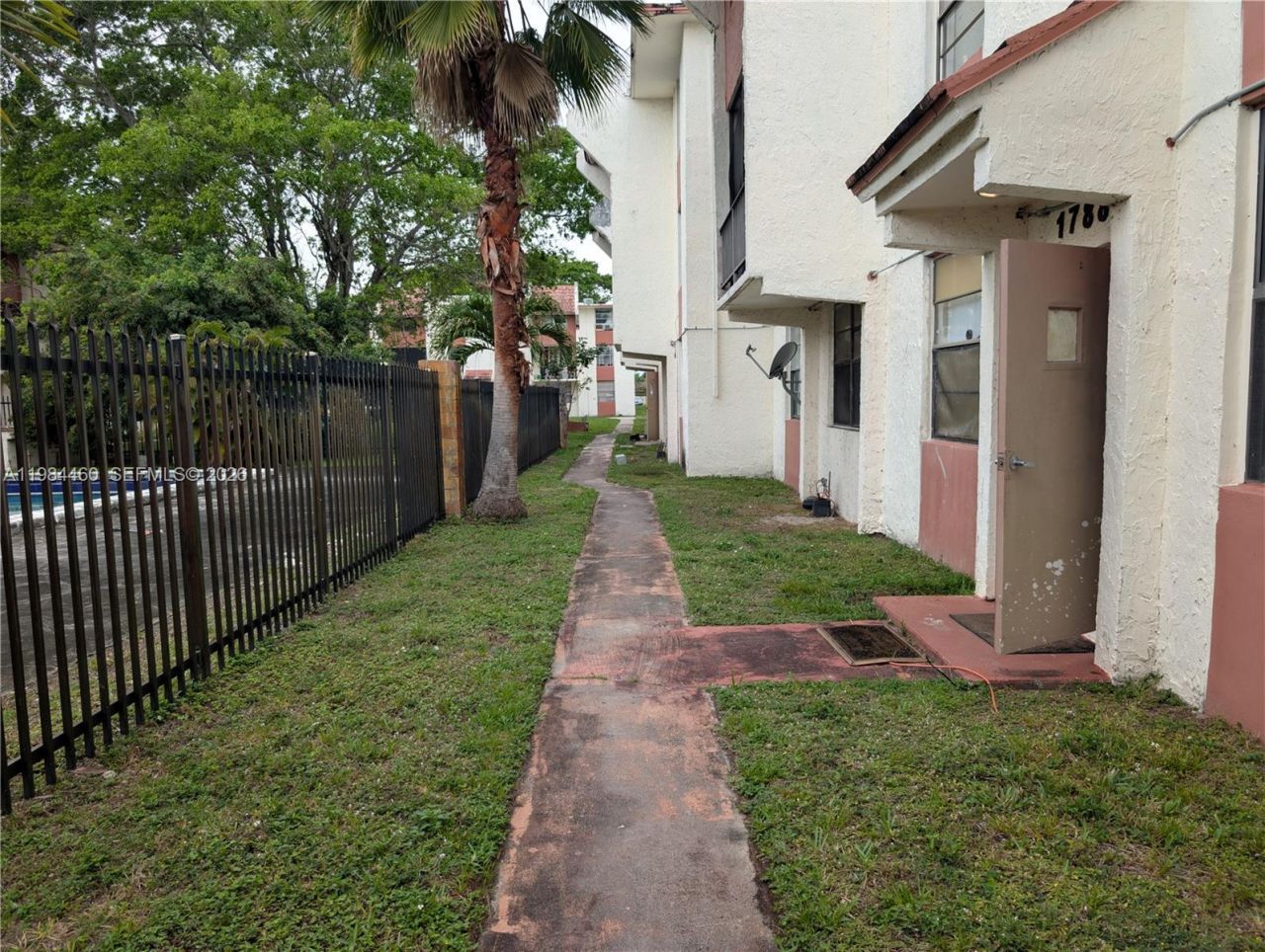 1788 NW 55th Ave, Unit 203, Lauderhill, FL 33313 Photo