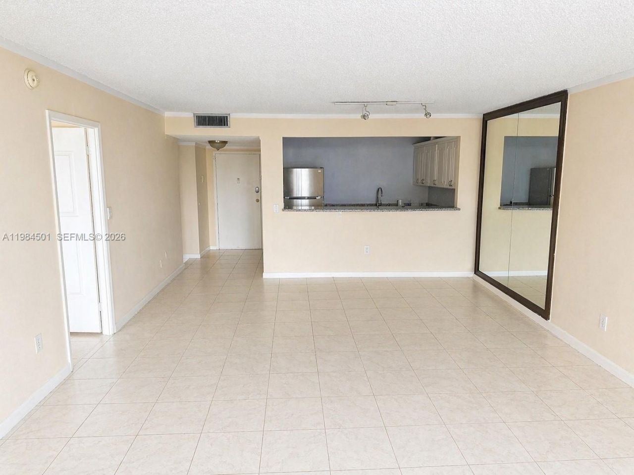 2500 Parkview Dr, Unit 509, Hallandale Beach, FL 33009 Photo