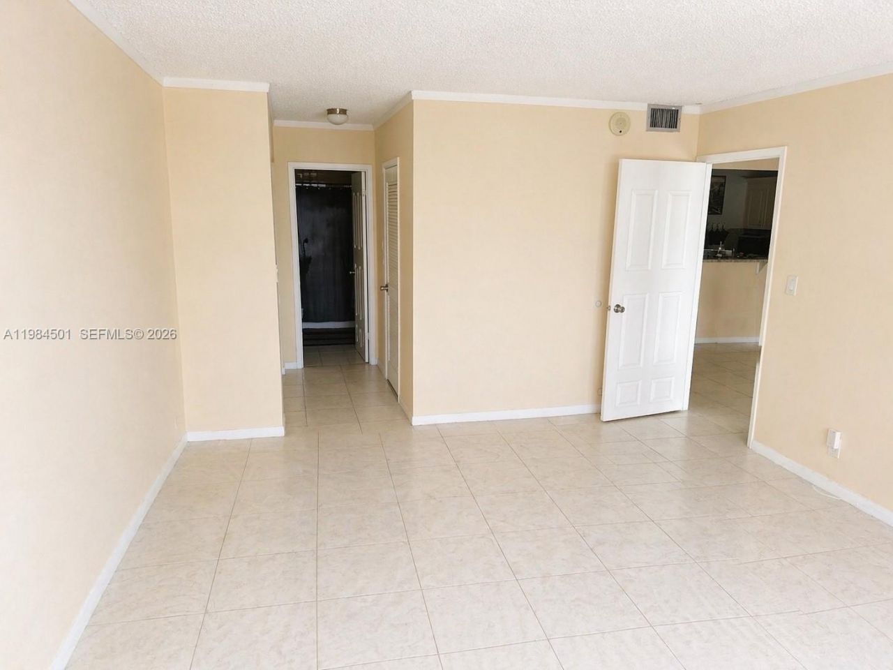 2500 Parkview Dr, Unit 509, Hallandale Beach, FL 33009 Photo