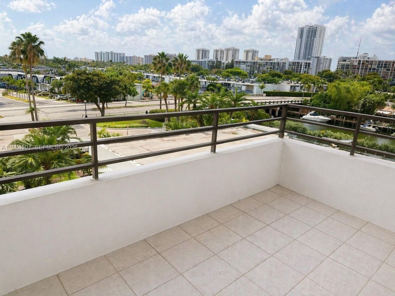 2500 Parkview Dr, Unit 509, Hallandale Beach, FL 33009 Photo
