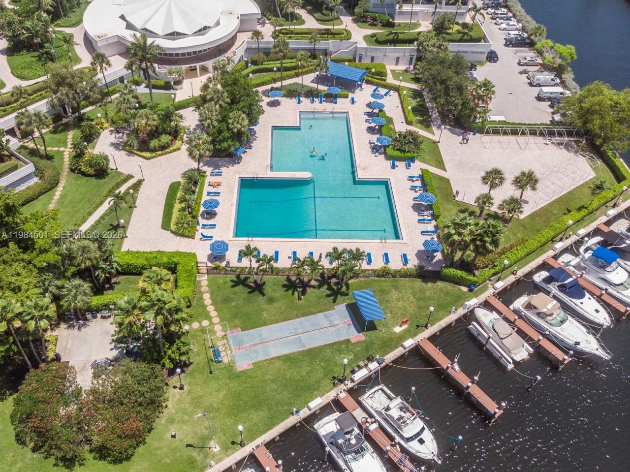 2500 Parkview Dr, Unit 509, Hallandale Beach, FL 33009 Photo