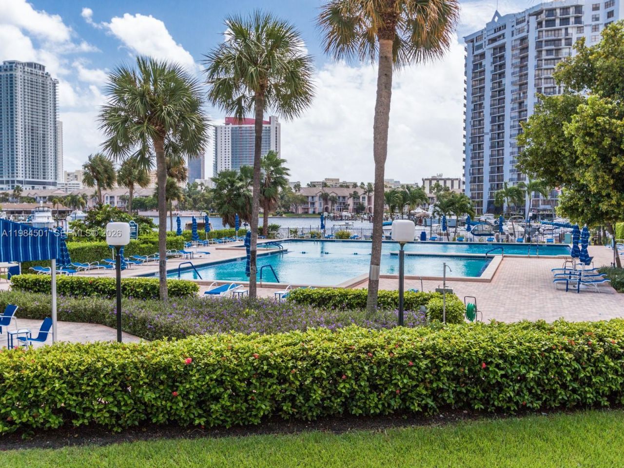 2500 Parkview Dr, Unit 509, Hallandale Beach, FL 33009 Photo