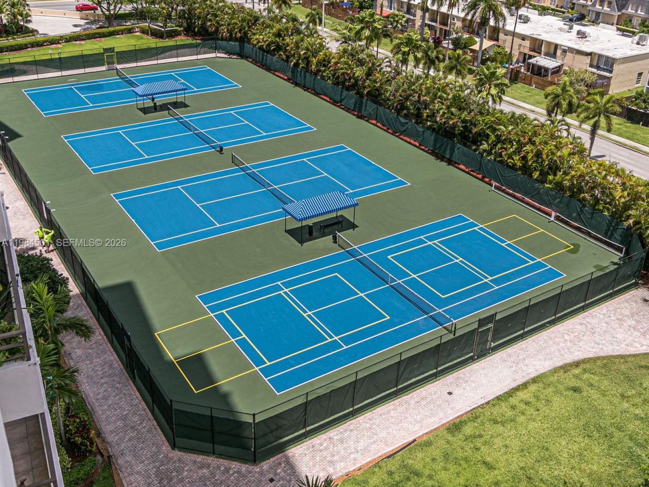 2500 Parkview Dr, Unit 509, Hallandale Beach, FL 33009 Photo