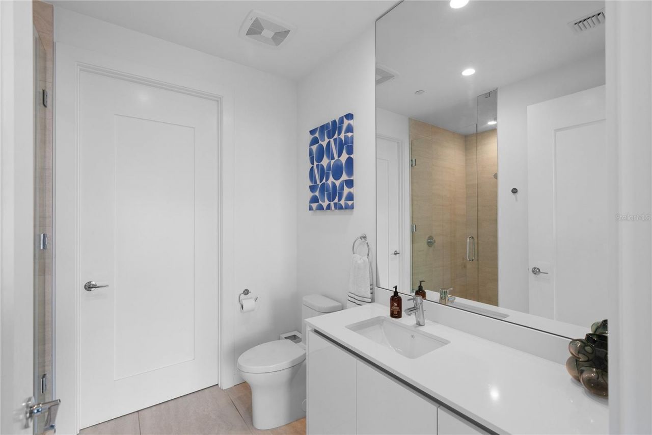 301 Quay Commons, Unit 509, Sarasota, FL 34236 Photo