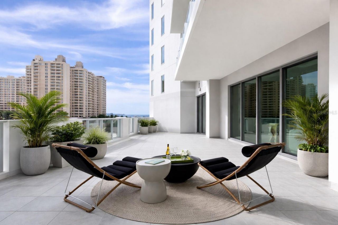 301 Quay Commons, Unit 509, Sarasota, FL 34236 Photo