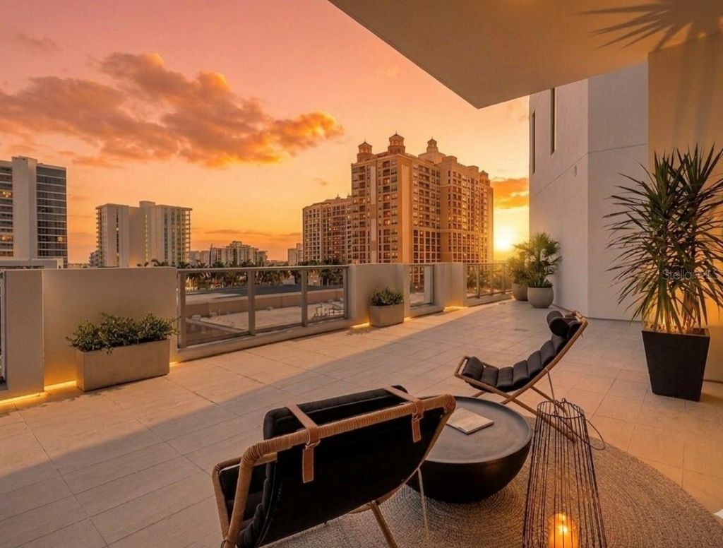 301 Quay Commons, Unit 509, Sarasota, FL 34236 Photo