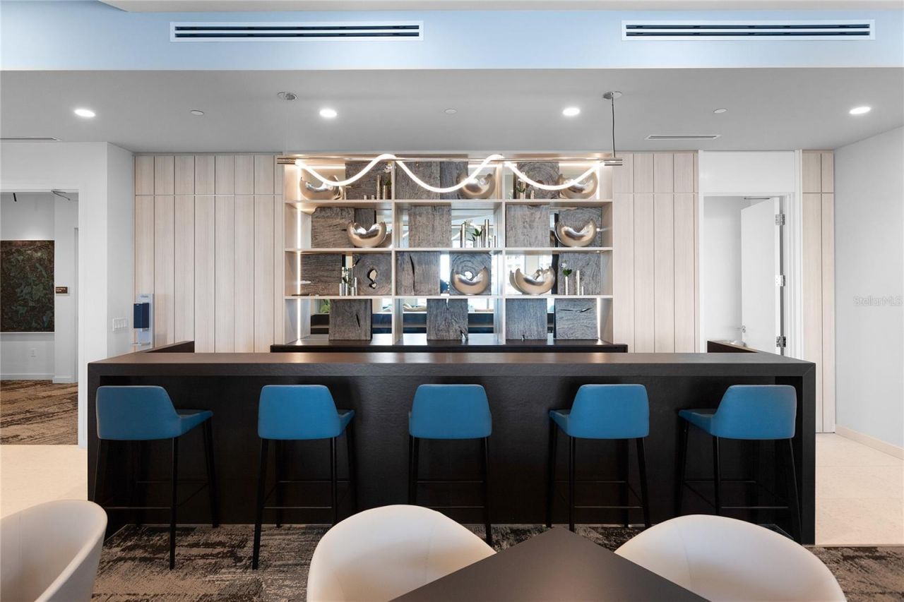 301 Quay Commons, Unit 509, Sarasota, FL 34236 Photo