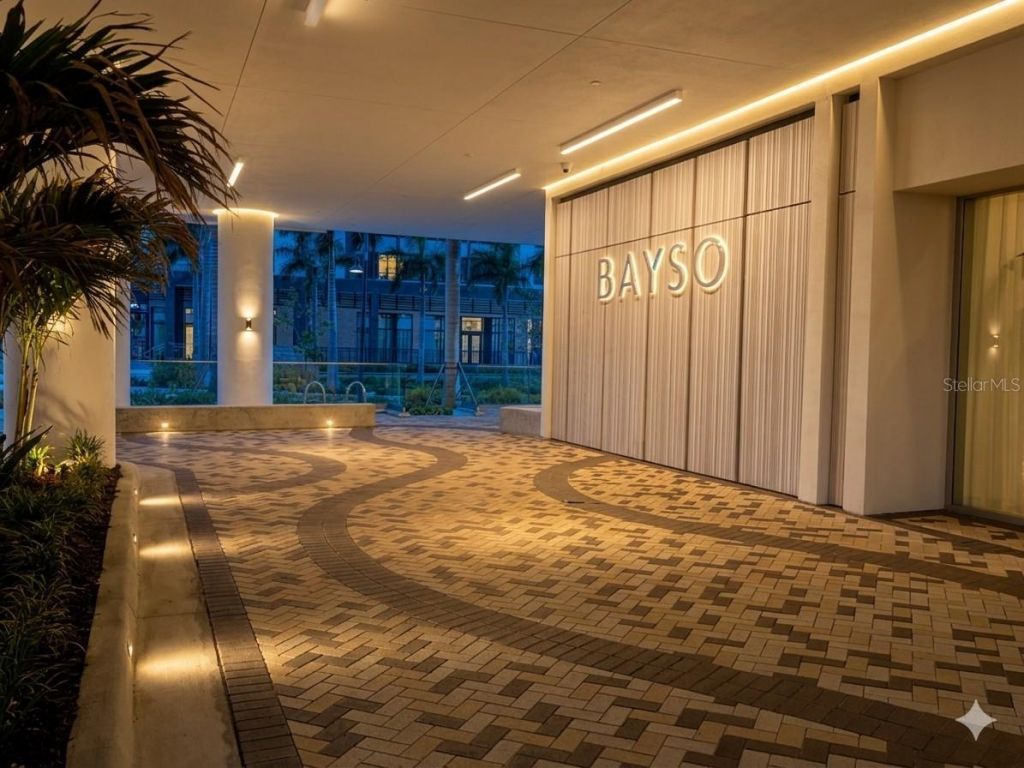 301 Quay Commons, Unit 509, Sarasota, FL 34236 Photo