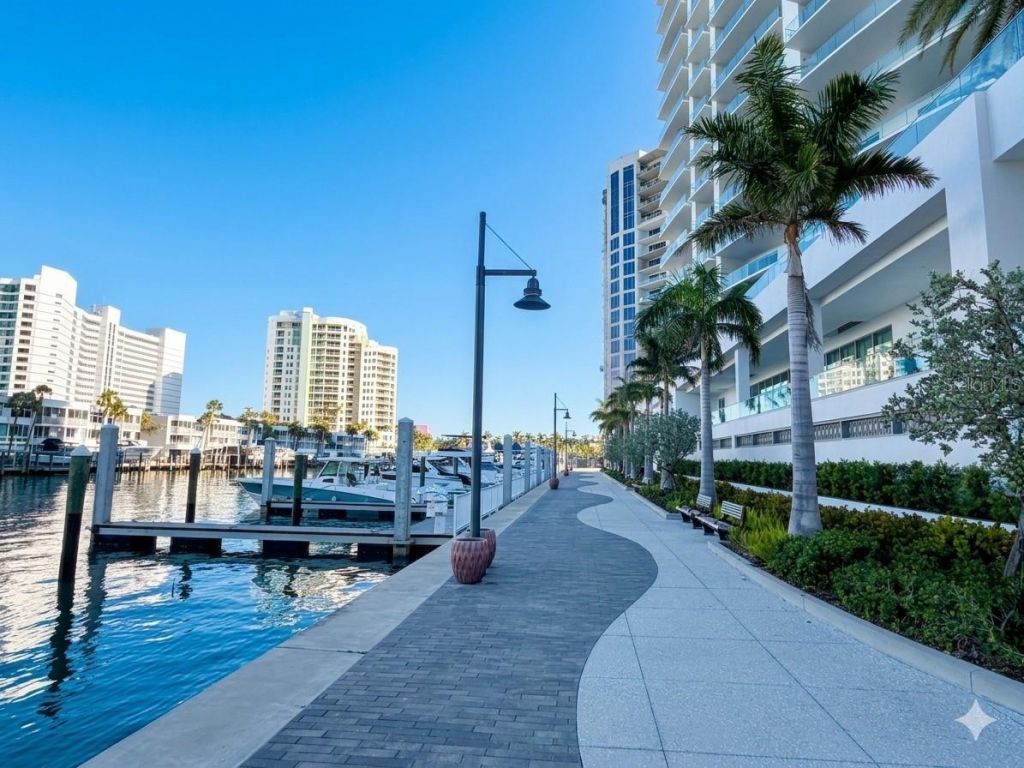 301 Quay Commons, Unit 509, Sarasota, FL 34236 Photo