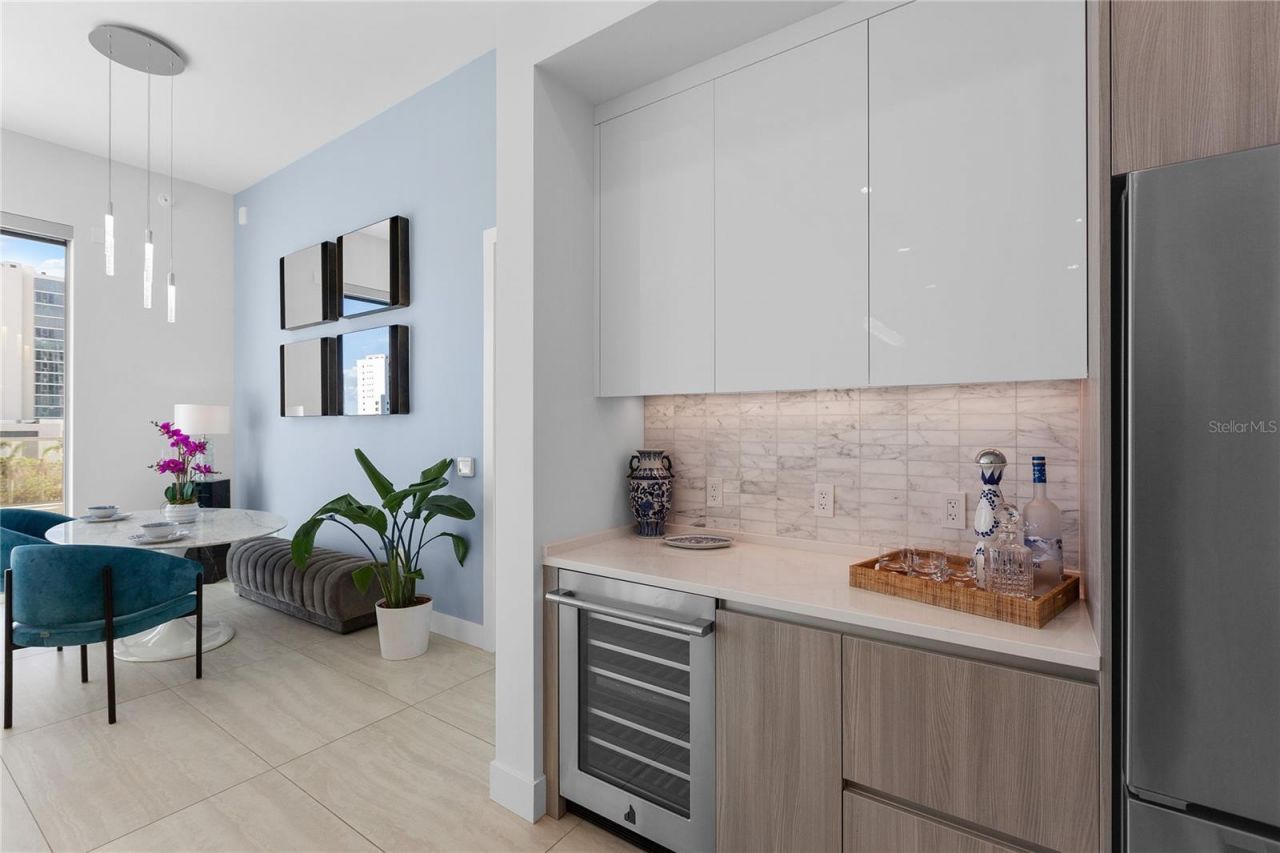 301 Quay Commons, Unit 509, Sarasota, FL 34236 Photo