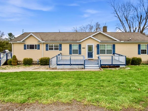 960 3rd Street, Philo, OH 43771