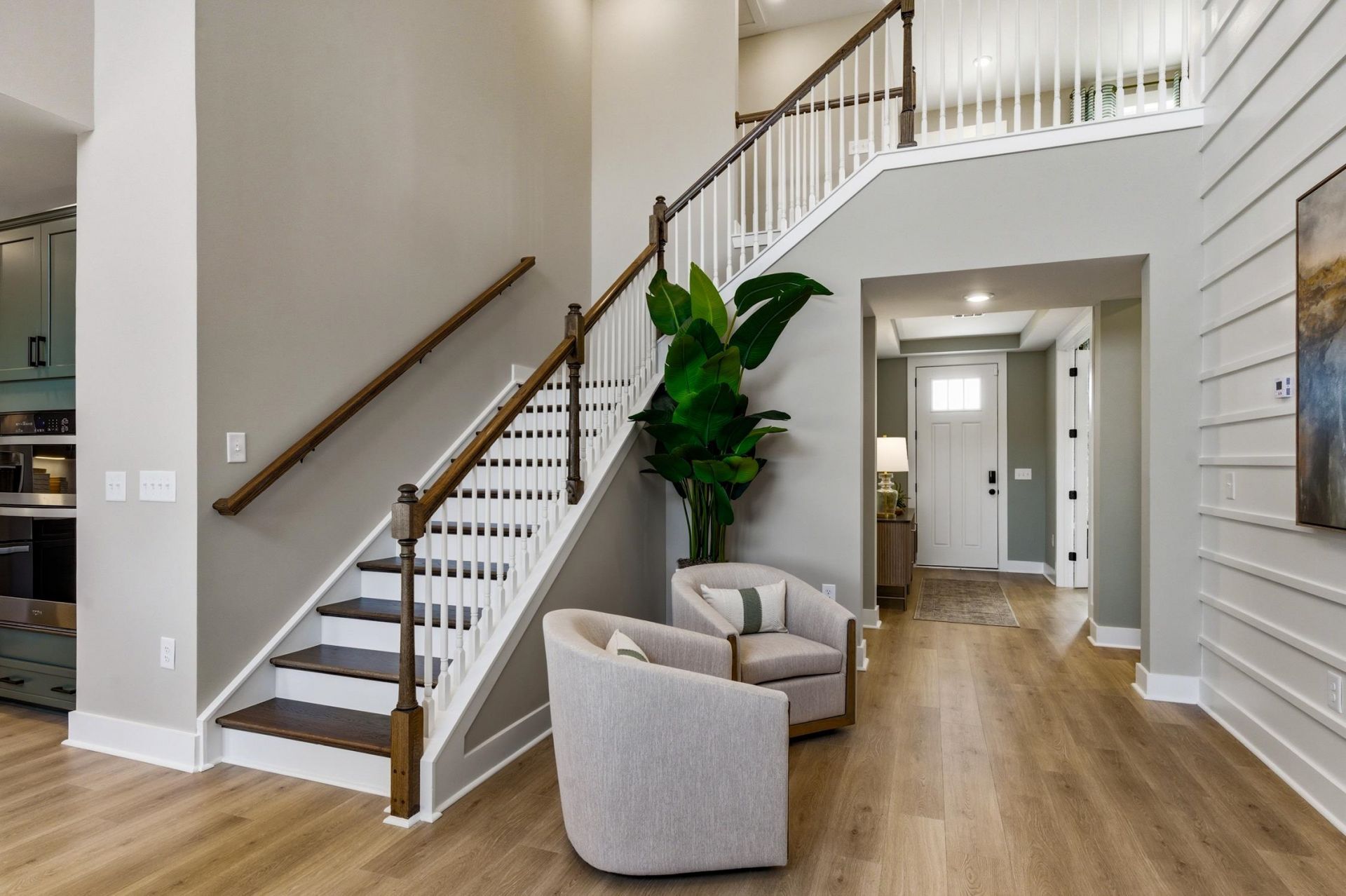 3077 Claredon St Photo 19