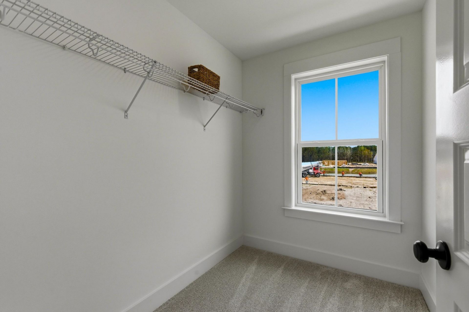 3077 Claredon St Photo 31