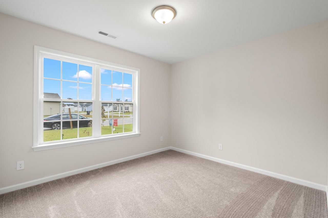 176 Gray Owl Dr. Photo 11