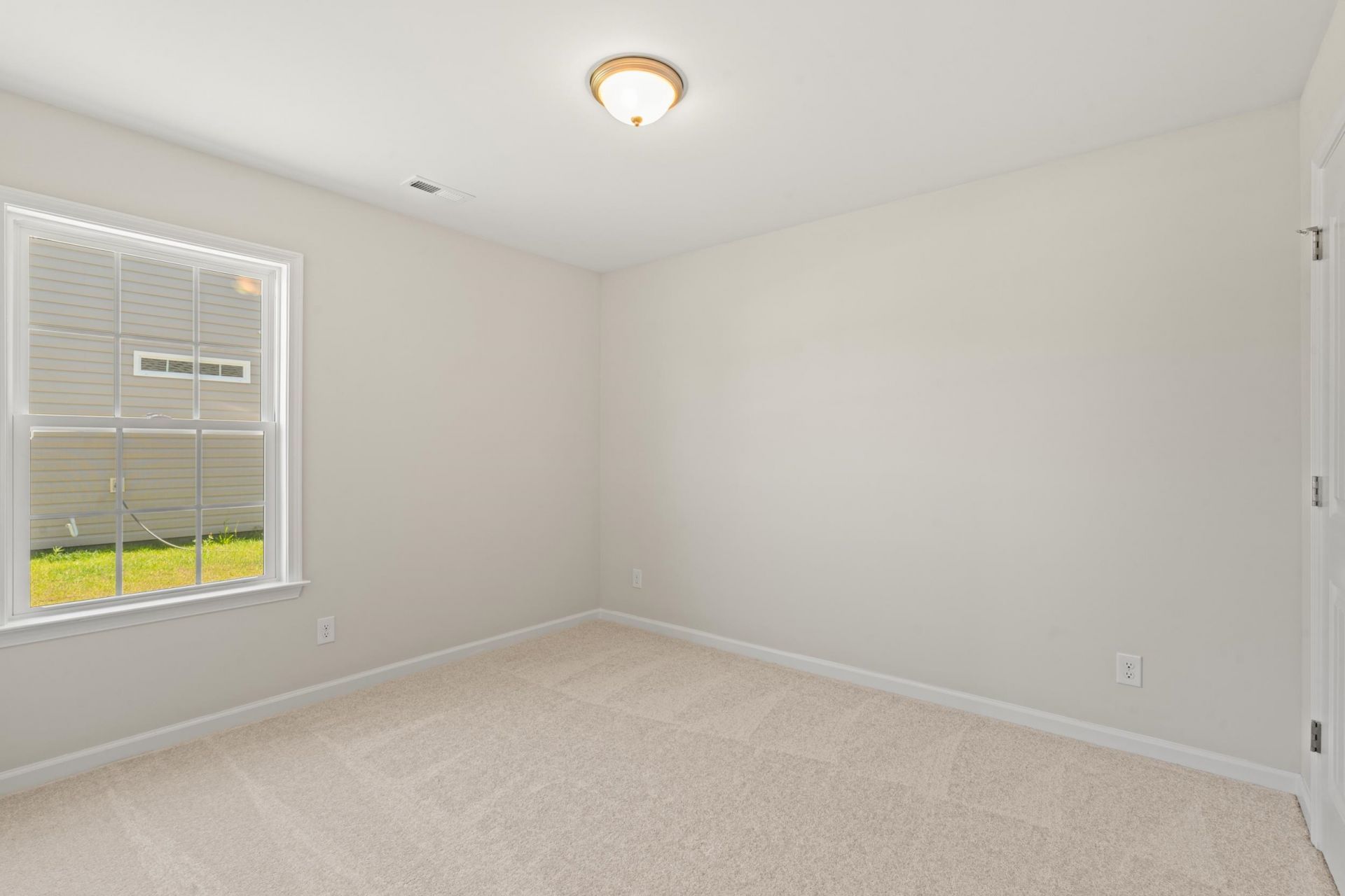 176 Gray Owl Dr. Photo 14