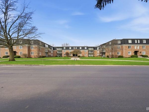 4501 N Wheeling Avenue, Unit 2-205, Muncie, IN 47304