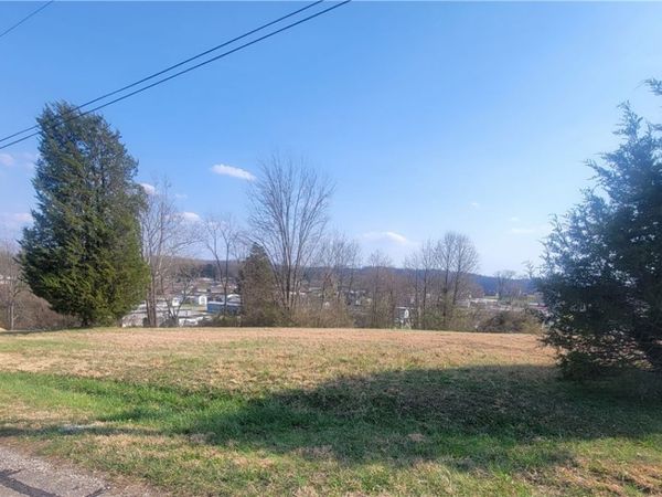 Spring Street, Beverly, OH 45715