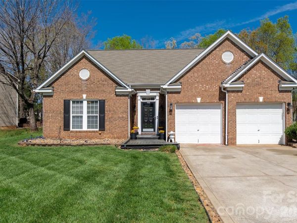 9122 Swallow Tail Lane, Charlotte, NC 28269