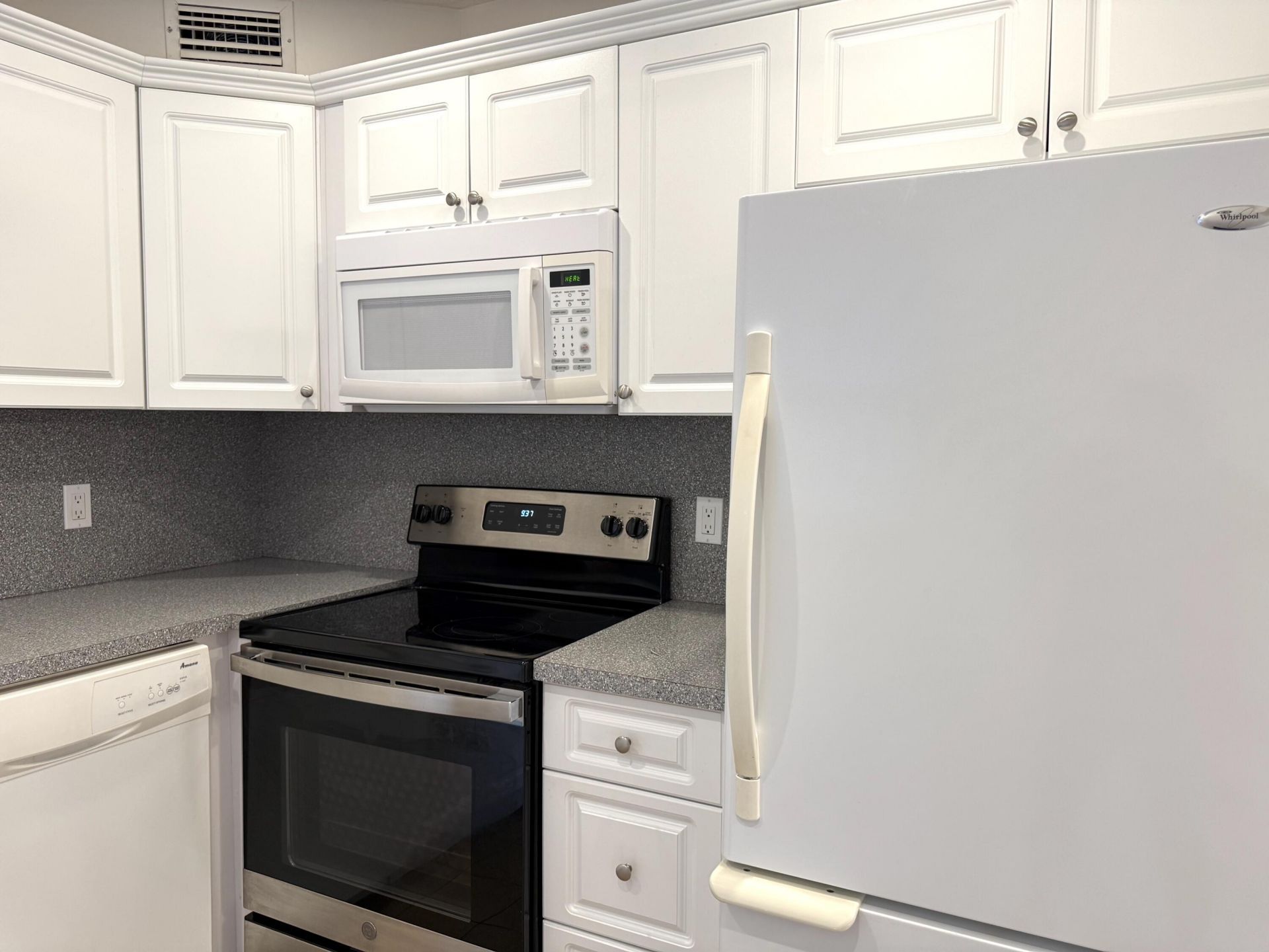 569 Monaco, Unit L, Delray Beach, FL 33446 Photo