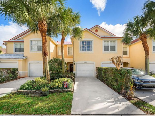 1094 Pinewood Lake Court, Greenacres, FL 33415