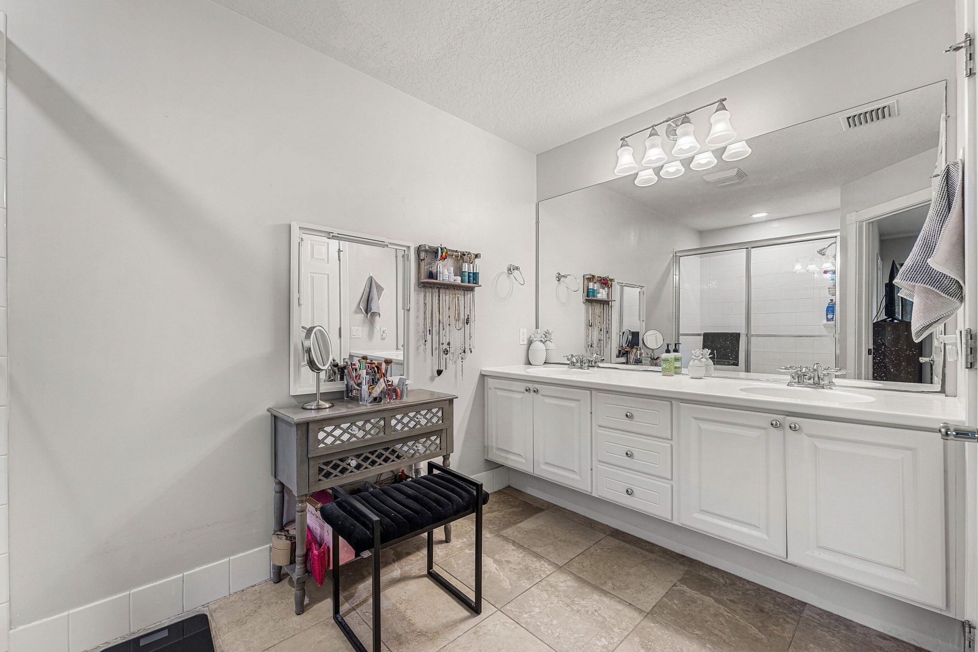 1094 Pinewood Lake Court, Greenacres, FL 33415 Photo