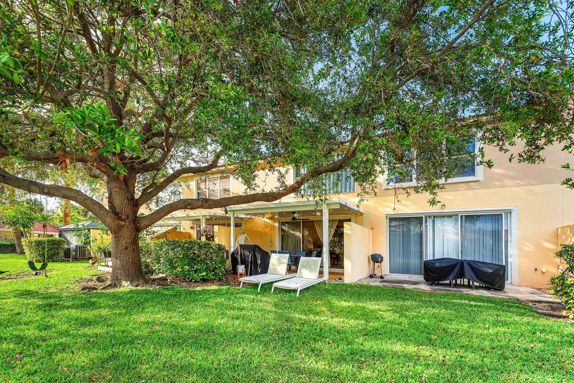 1094 Pinewood Lake Court, Greenacres, FL 33415 Photo