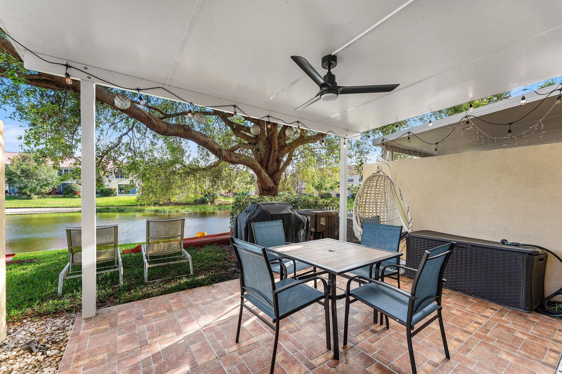 1094 Pinewood Lake Court, Greenacres, FL 33415 Photo