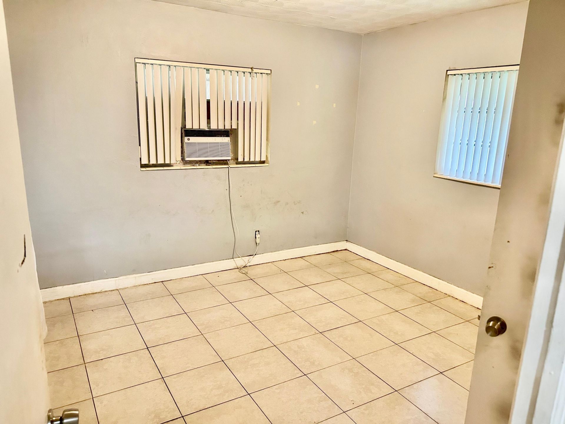 2201 N 57th Avenue, Hollywood, FL 33021 Photo