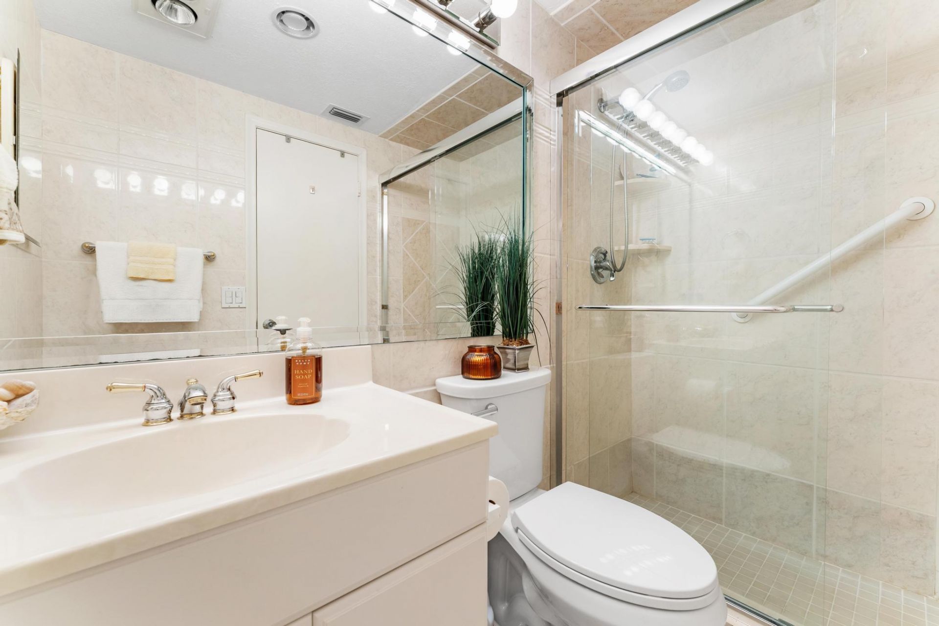 170 E Horizons E, Unit 303, Boynton Beach, FL 33435 Photo