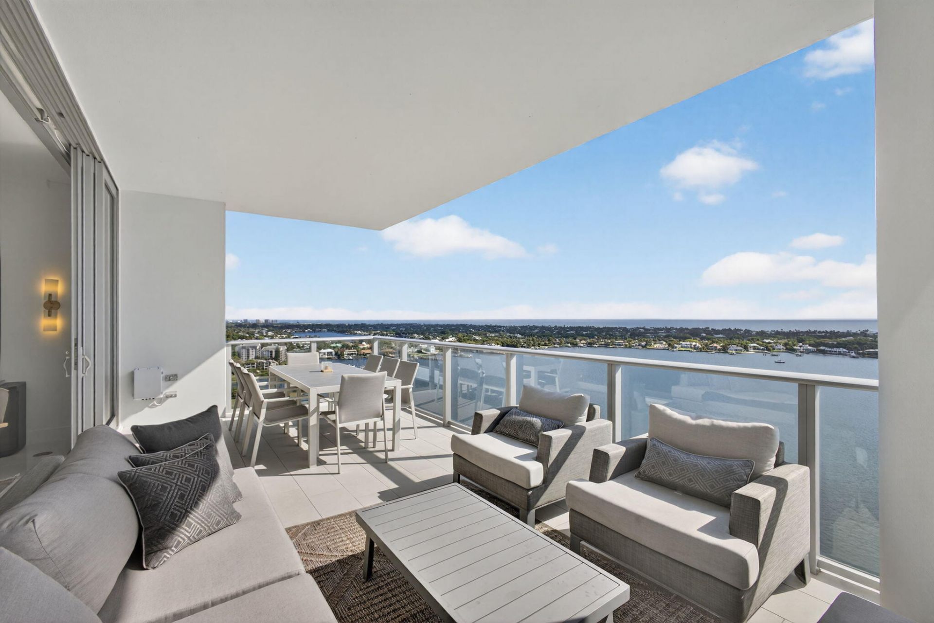 2 Water Club Way, Unit 2001, North Palm Beach, FL 33408 Photo