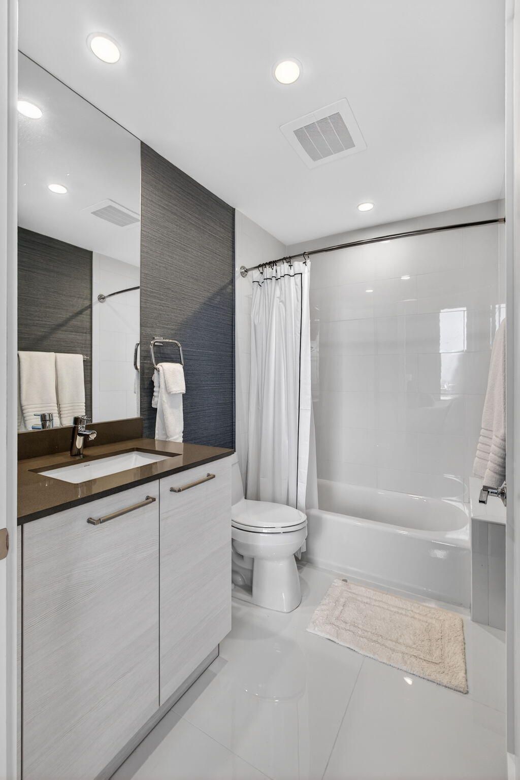 2 Water Club Way, Unit 2001, North Palm Beach, FL 33408 Photo