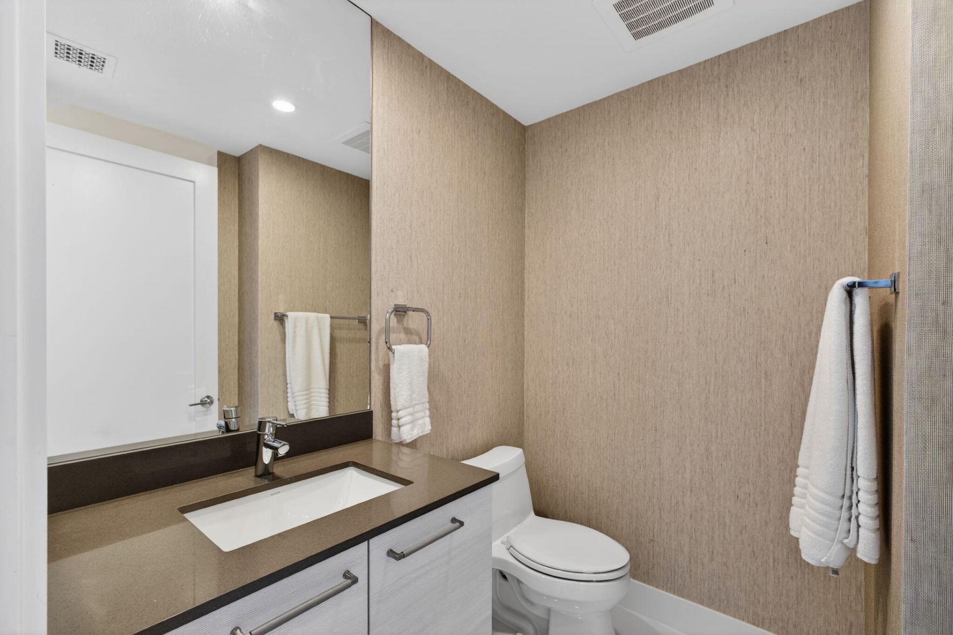 2 Water Club Way, Unit 2001, North Palm Beach, FL 33408 Photo