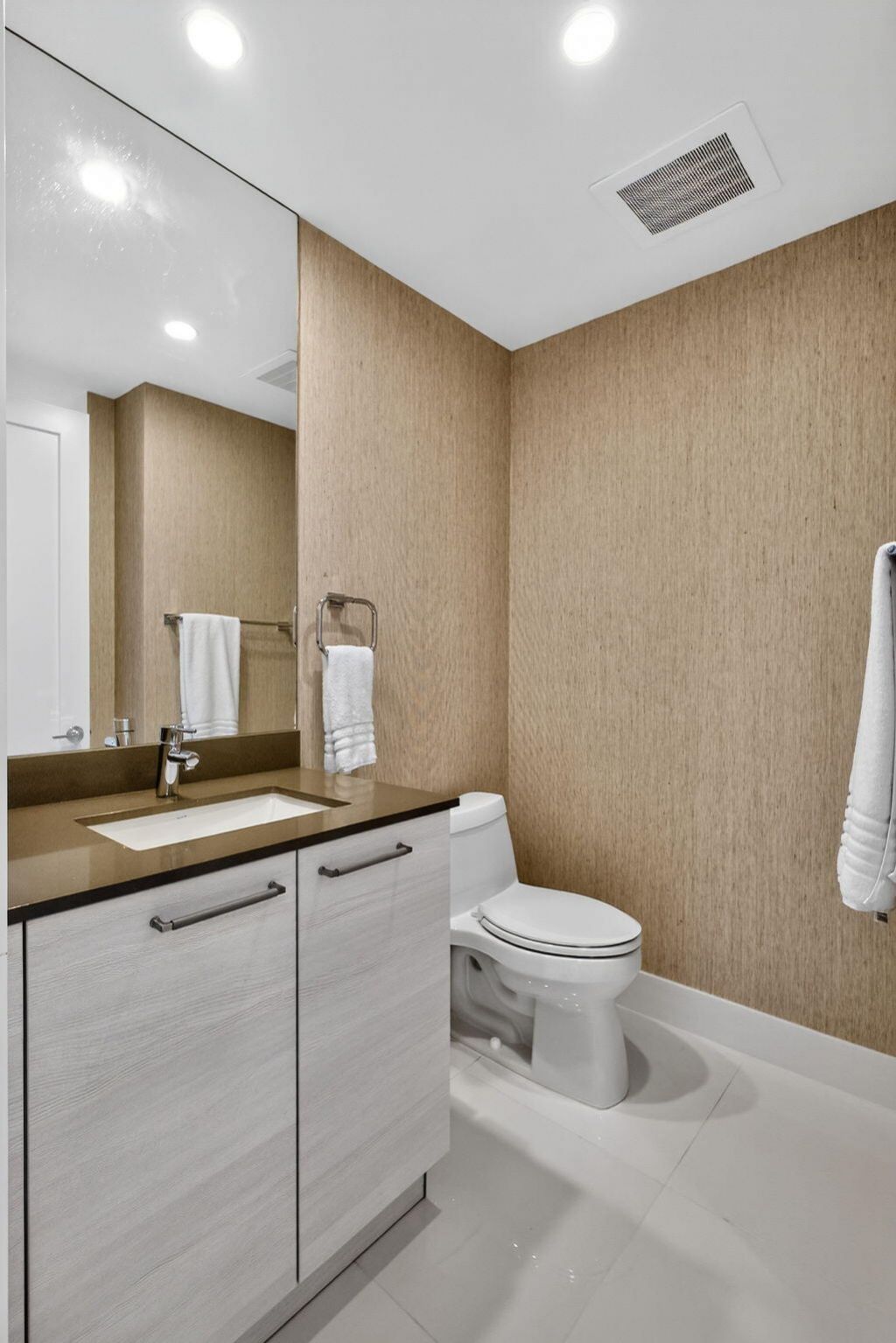 2 Water Club Way, Unit 2001, North Palm Beach, FL 33408 Photo