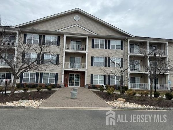 71 Liddle Avenue, Edison, NJ 08837