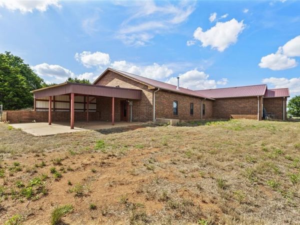 12168 N US 281 Highway, Lookeba, OK 73053