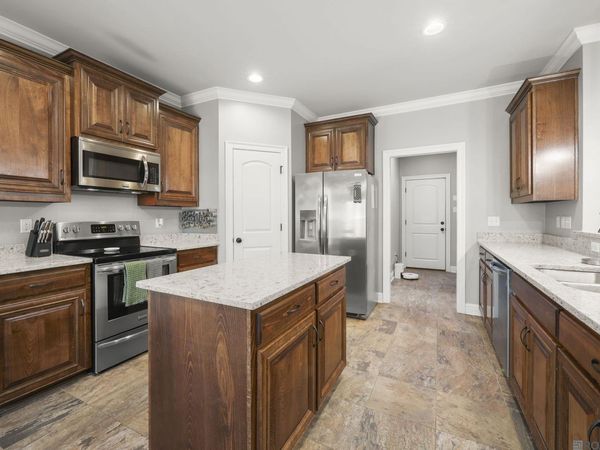 18241 Old Trail Dr, Prairieville, LA 70769