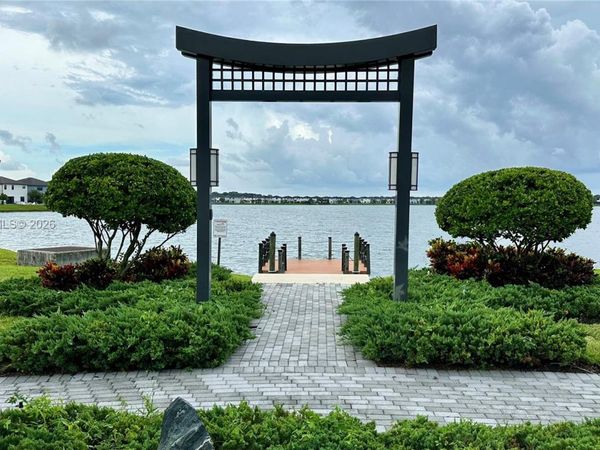 9155 NW 161st St , Miami Lakes, FL 33018