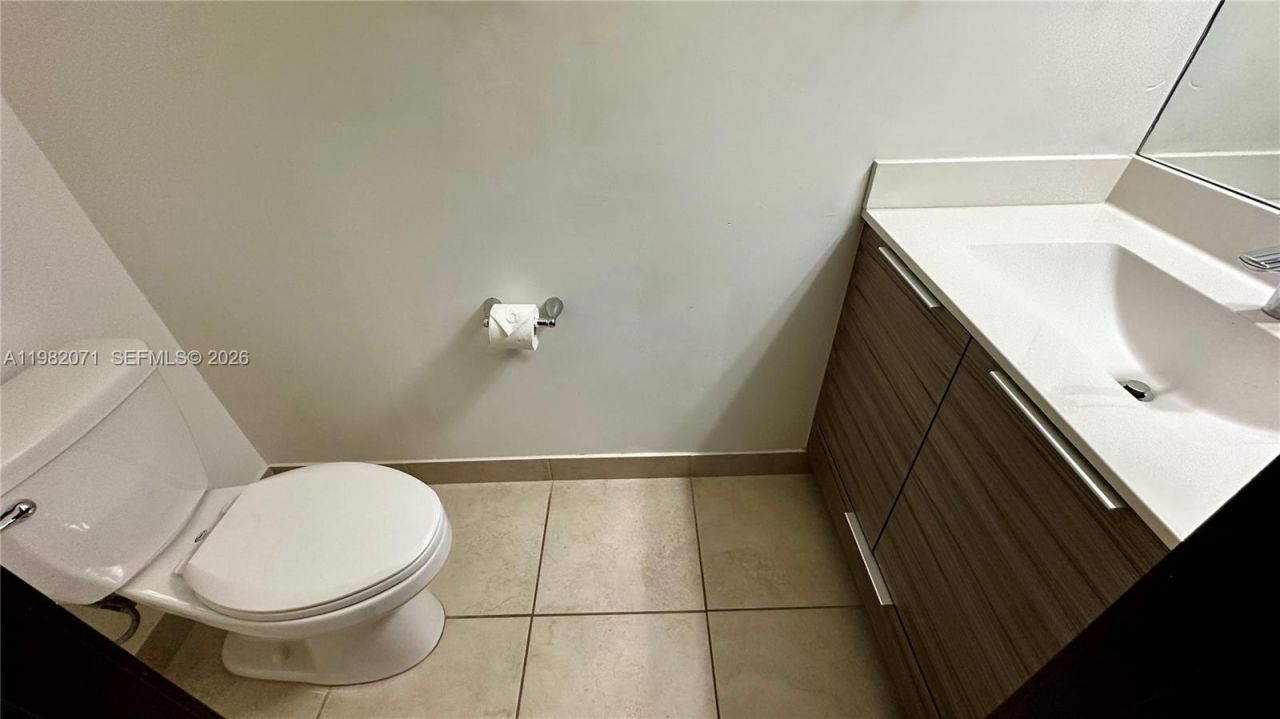 9155 NW 161st St , Miami Lakes, FL 33018 Photo