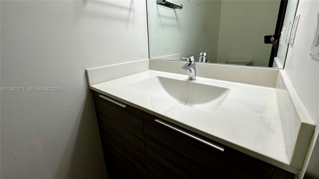 9155 NW 161st St , Miami Lakes, FL 33018 Photo