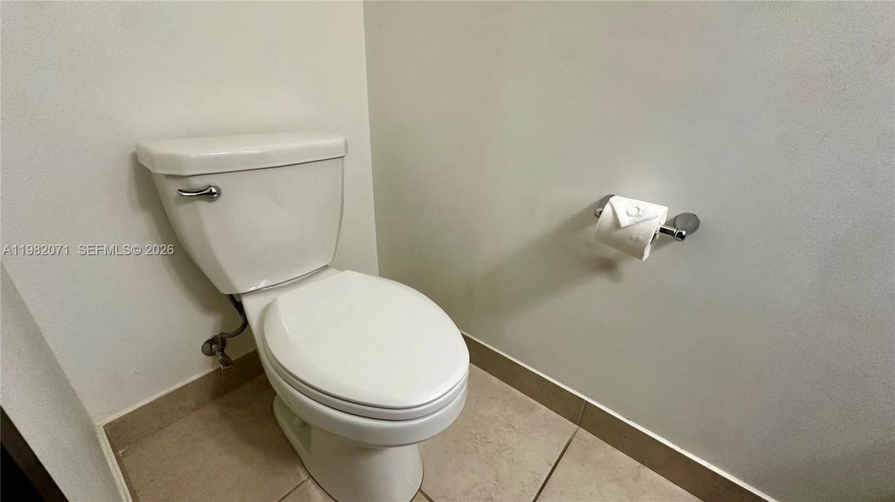 9155 NW 161st St , Miami Lakes, FL 33018 Photo