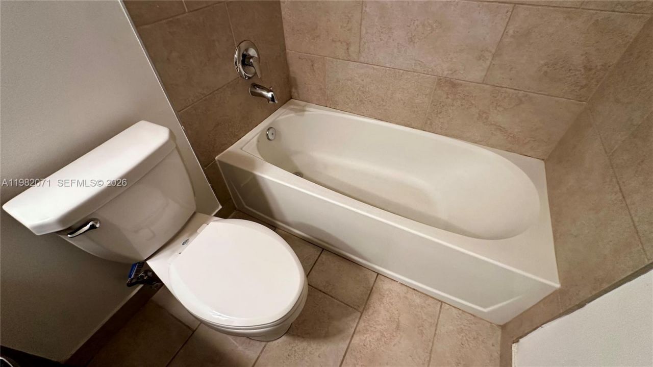 9155 NW 161st St , Miami Lakes, FL 33018 Photo