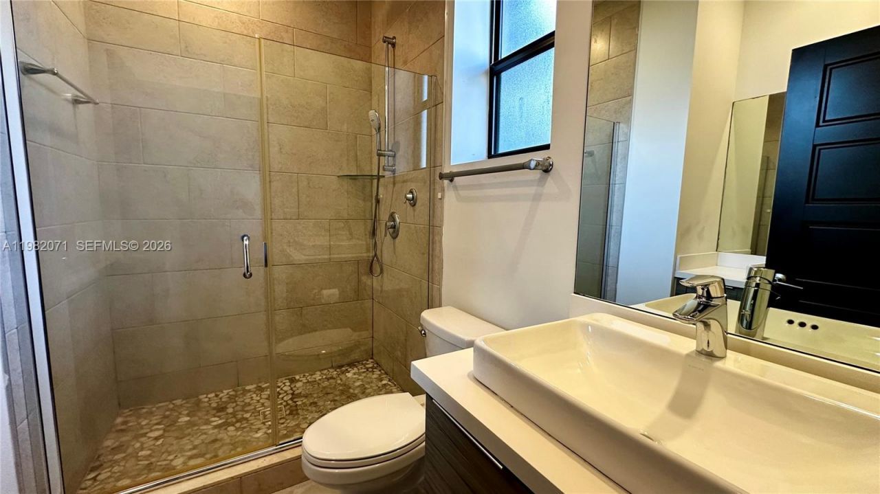 9155 NW 161st St , Miami Lakes, FL 33018 Photo